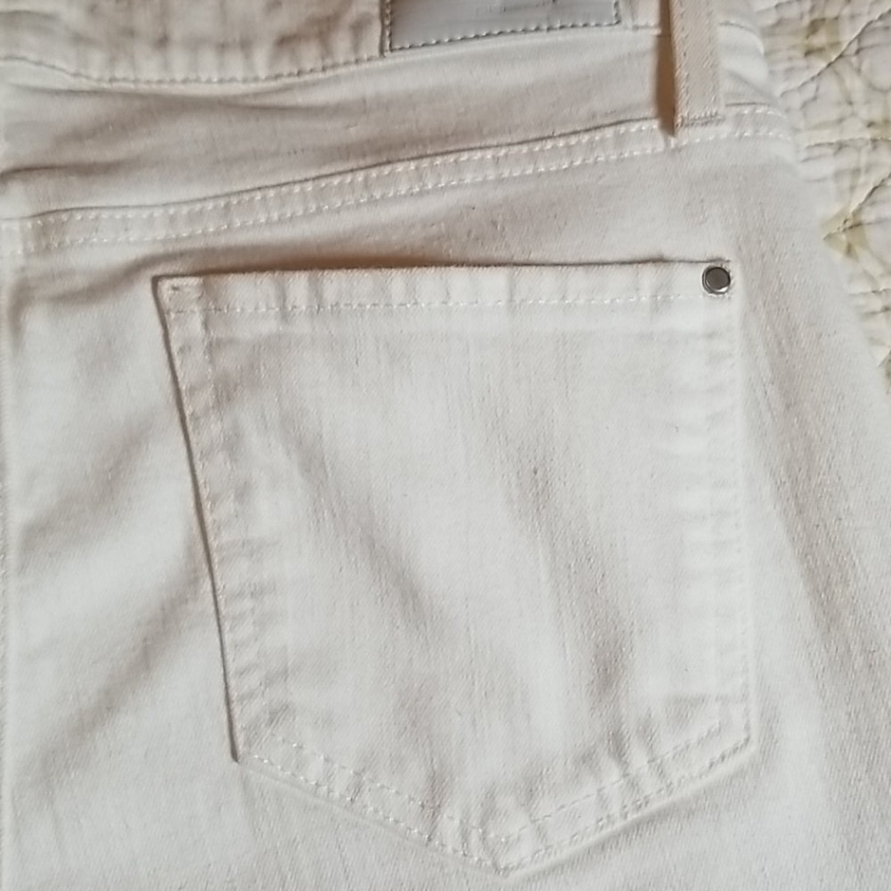 Jeans - Picture 2 of 5